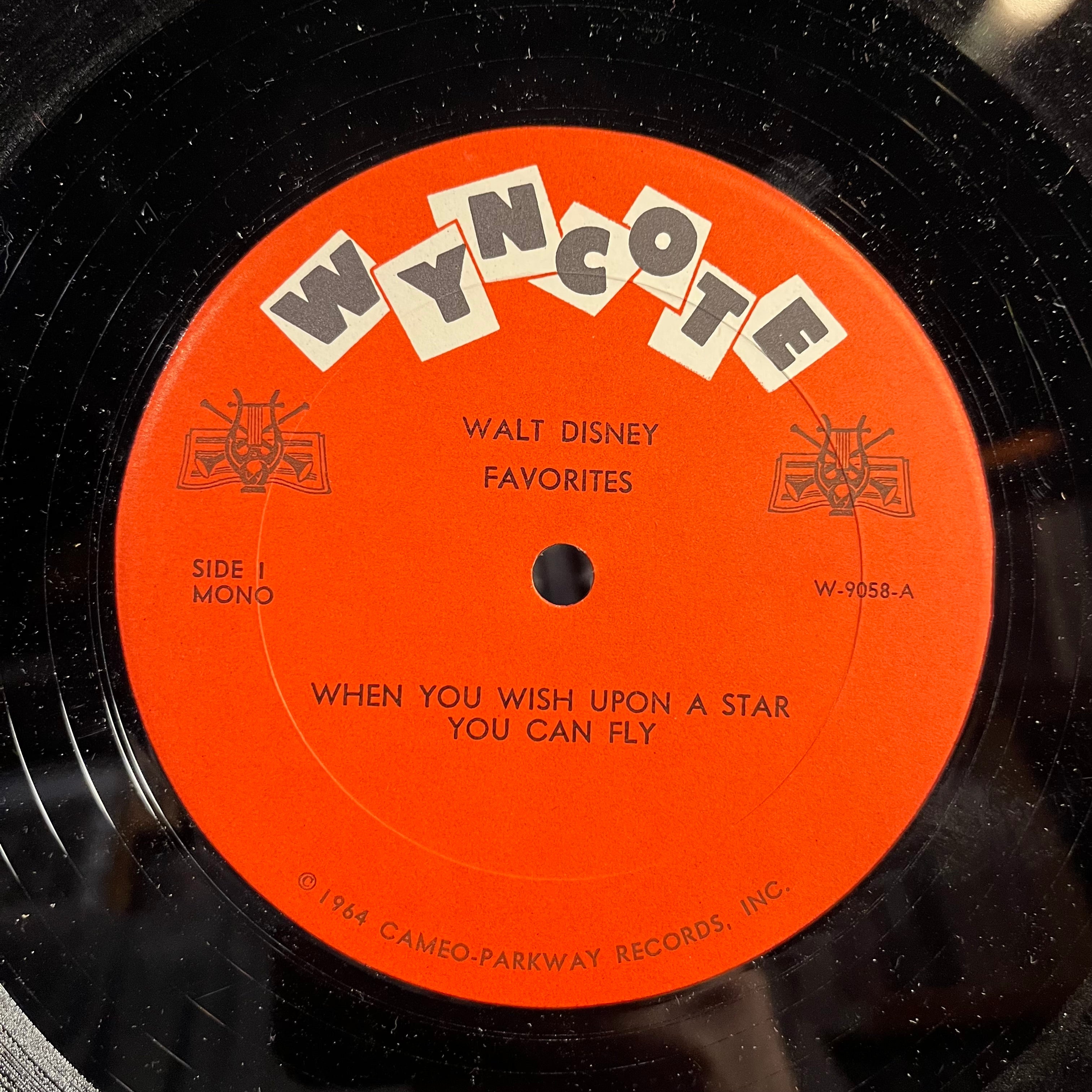 Walt Disney Favorites (VINYL LP) | Very Good Plus (VG+) Very Good Plus (VG+) Get Vinyls